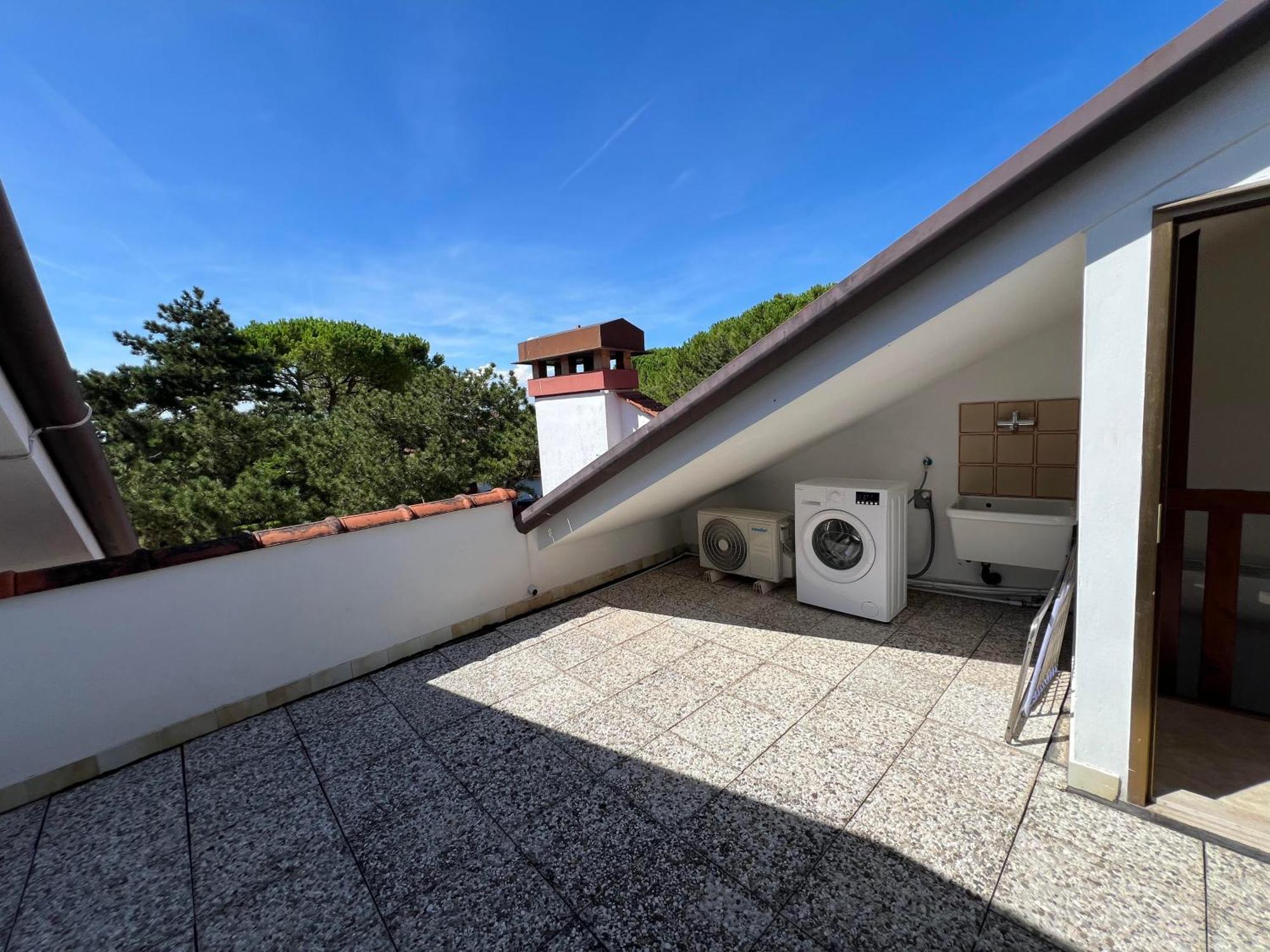 Casa Bianca Village Apartments Lignano Sabbiadoro Extérieur photo
