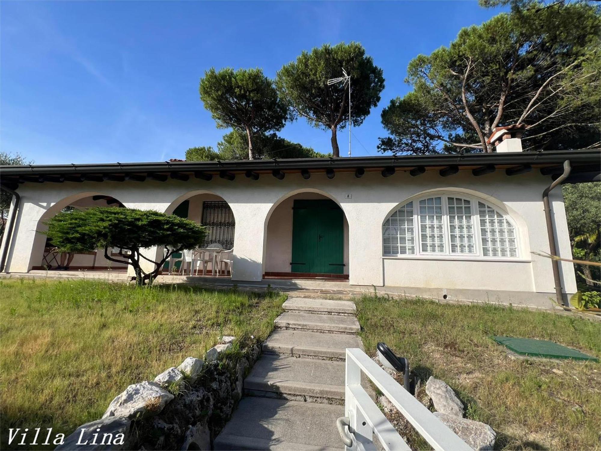 Casa Bianca Village Apartments Lignano Sabbiadoro Extérieur photo