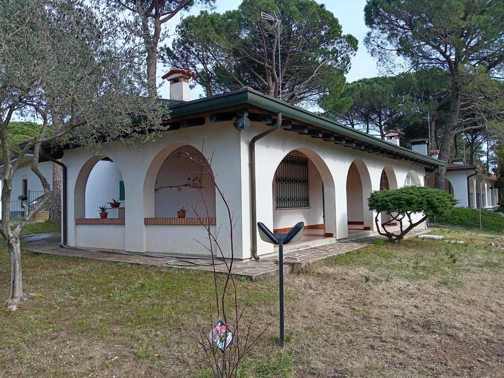 Casa Bianca Village Apartments Lignano Sabbiadoro Extérieur photo