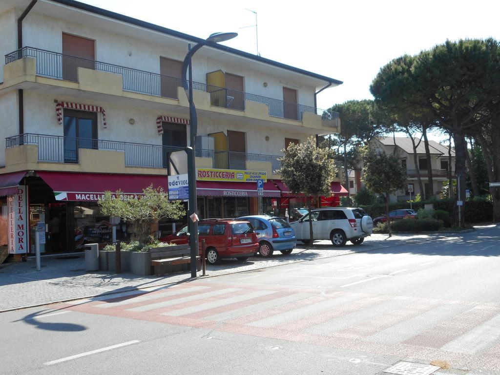 Casa Bianca Village Apartments Lignano Sabbiadoro Extérieur photo